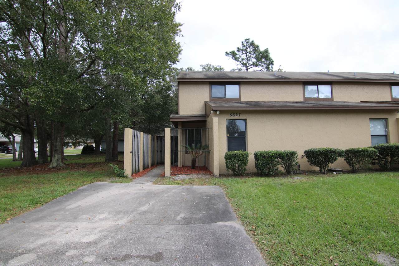 5627 Pinebay Cir - Photo 1