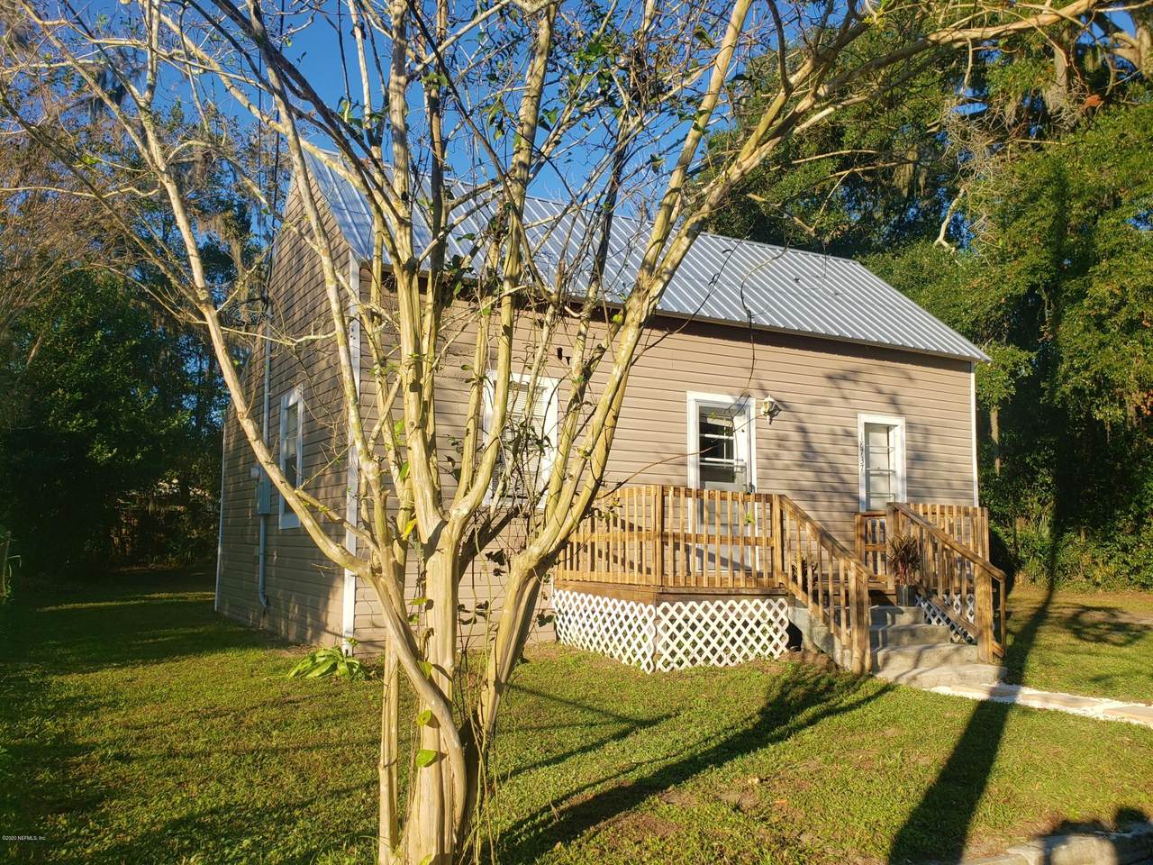 18737 Charlotte Ave - Photo 1