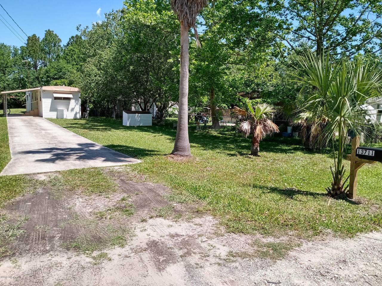 13711 Macapa Rd - Photo 1