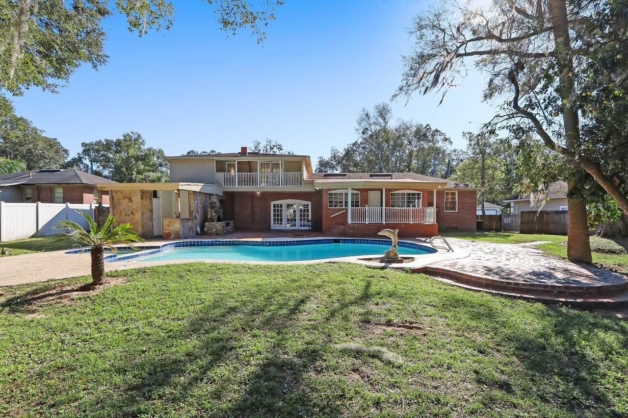 9721 Leahy Rd - Photo 1