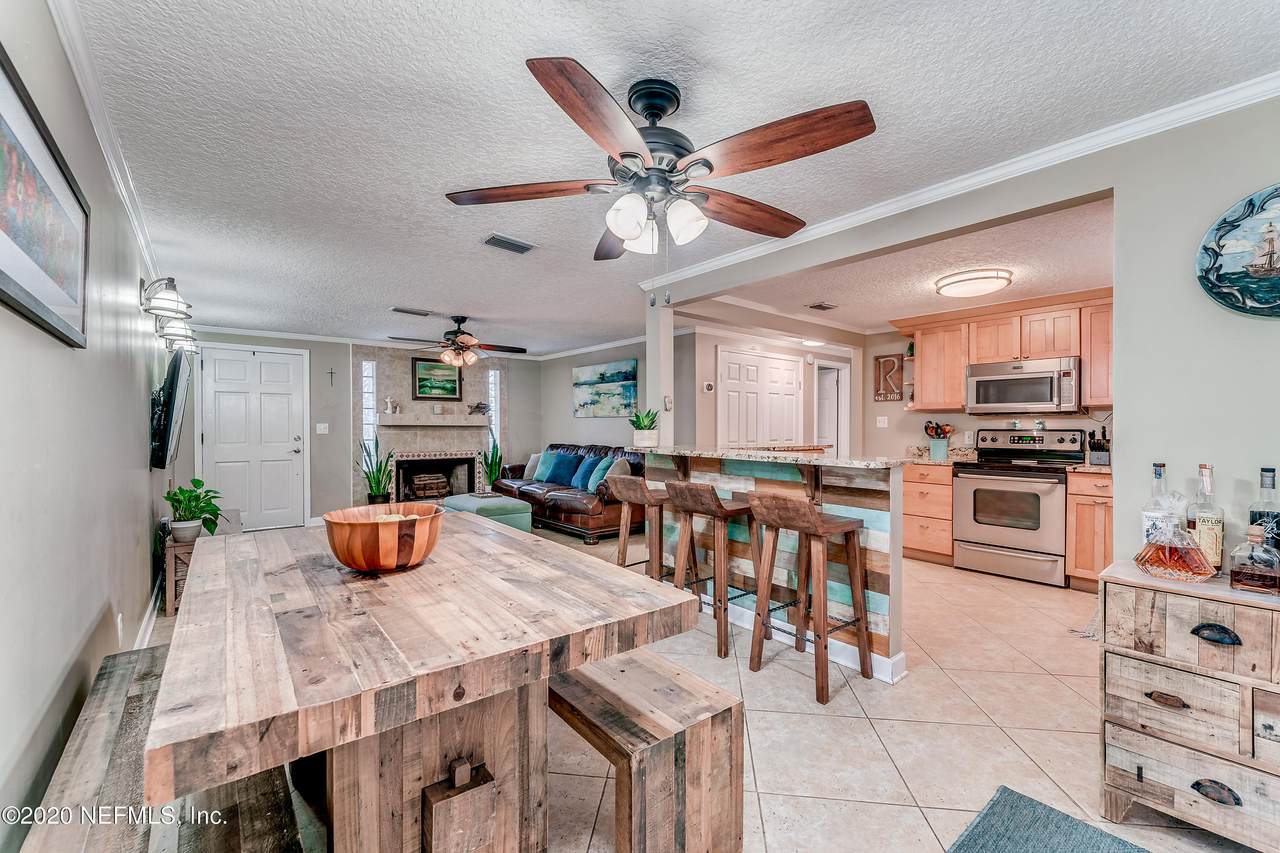 16 Sandra Dr - Photo 1