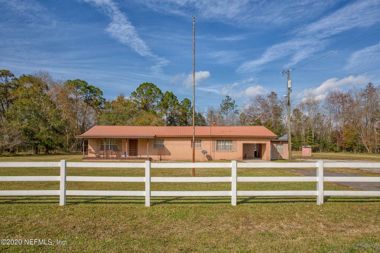 15715 Normandy Blvd - Photo 1