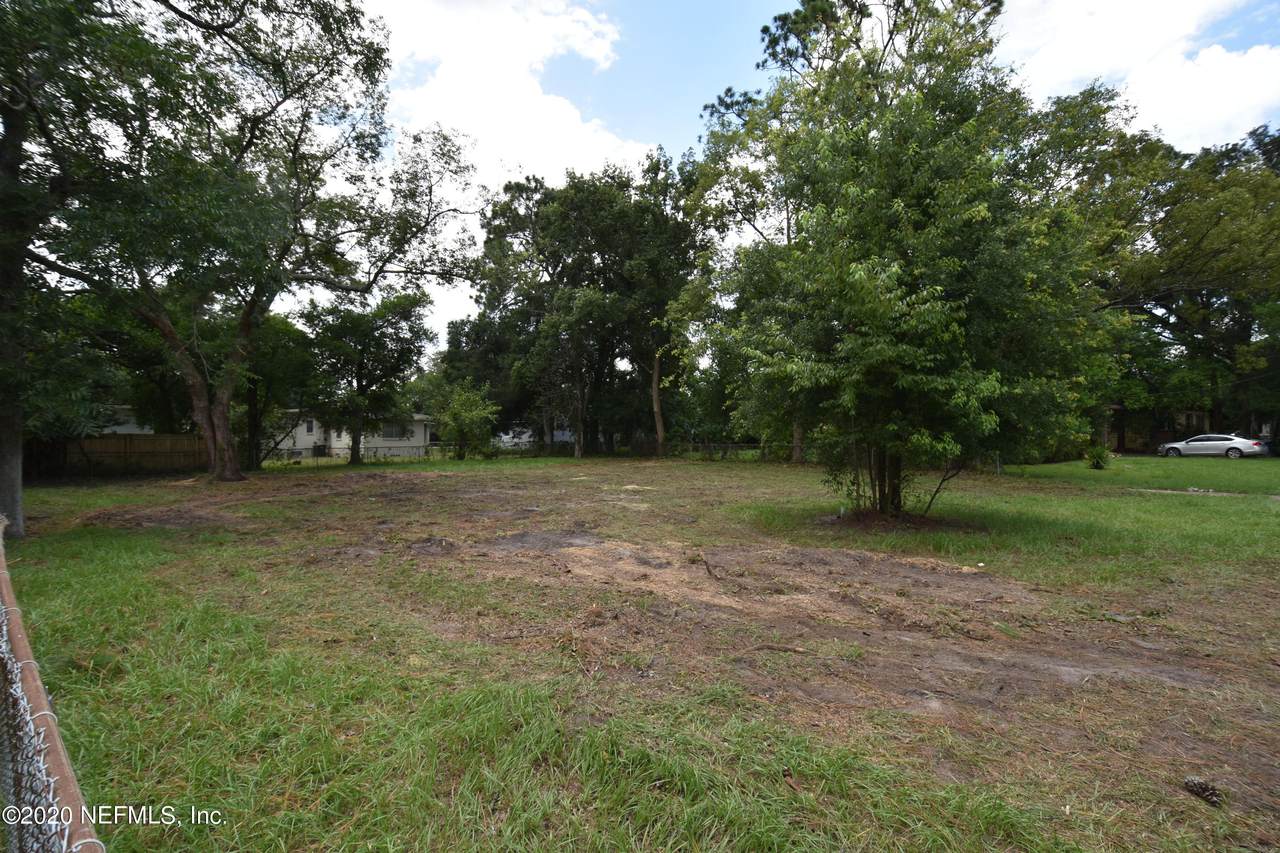 2228 Holcroft Dr - Photo 1