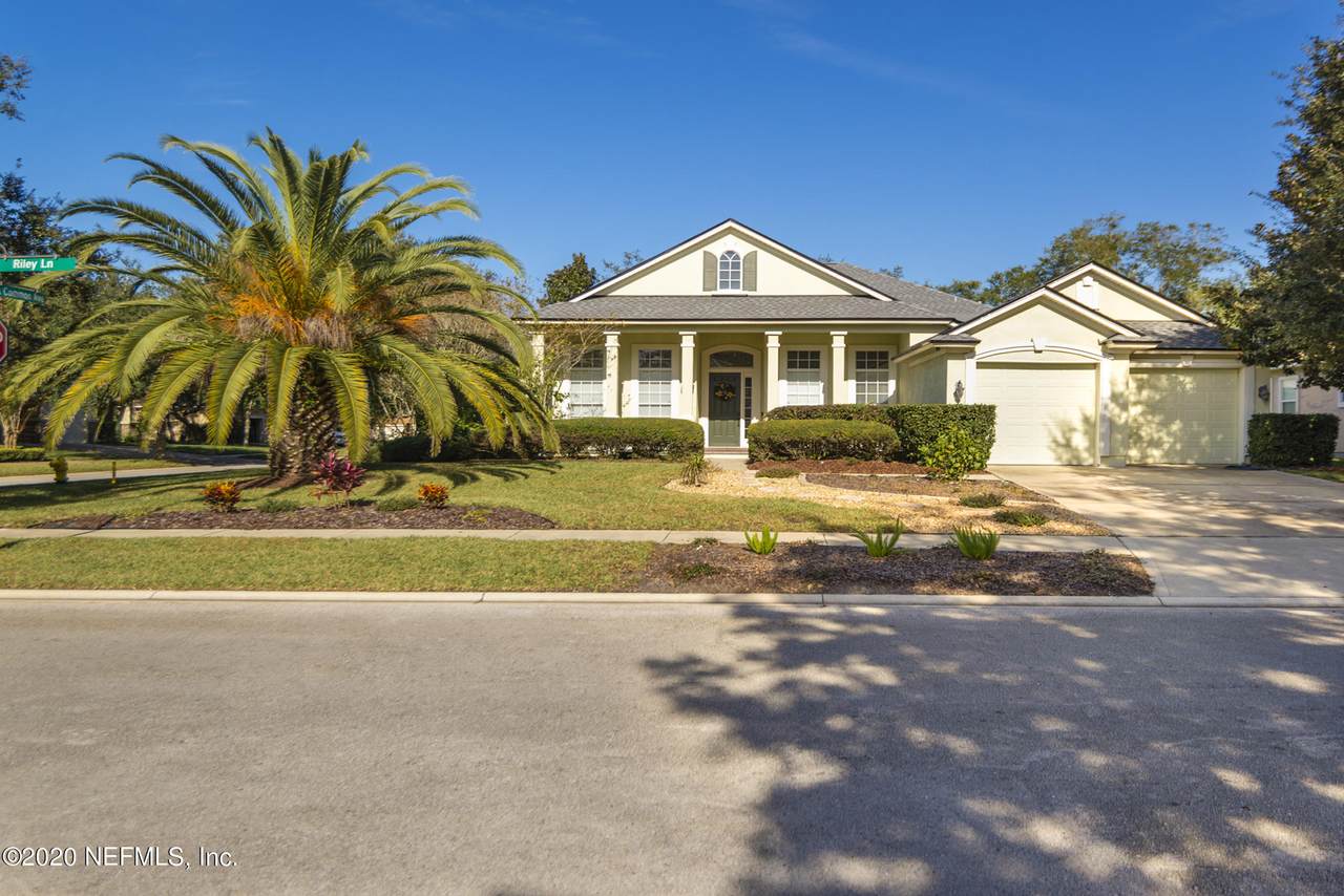800 Riley Ln - Photo 1