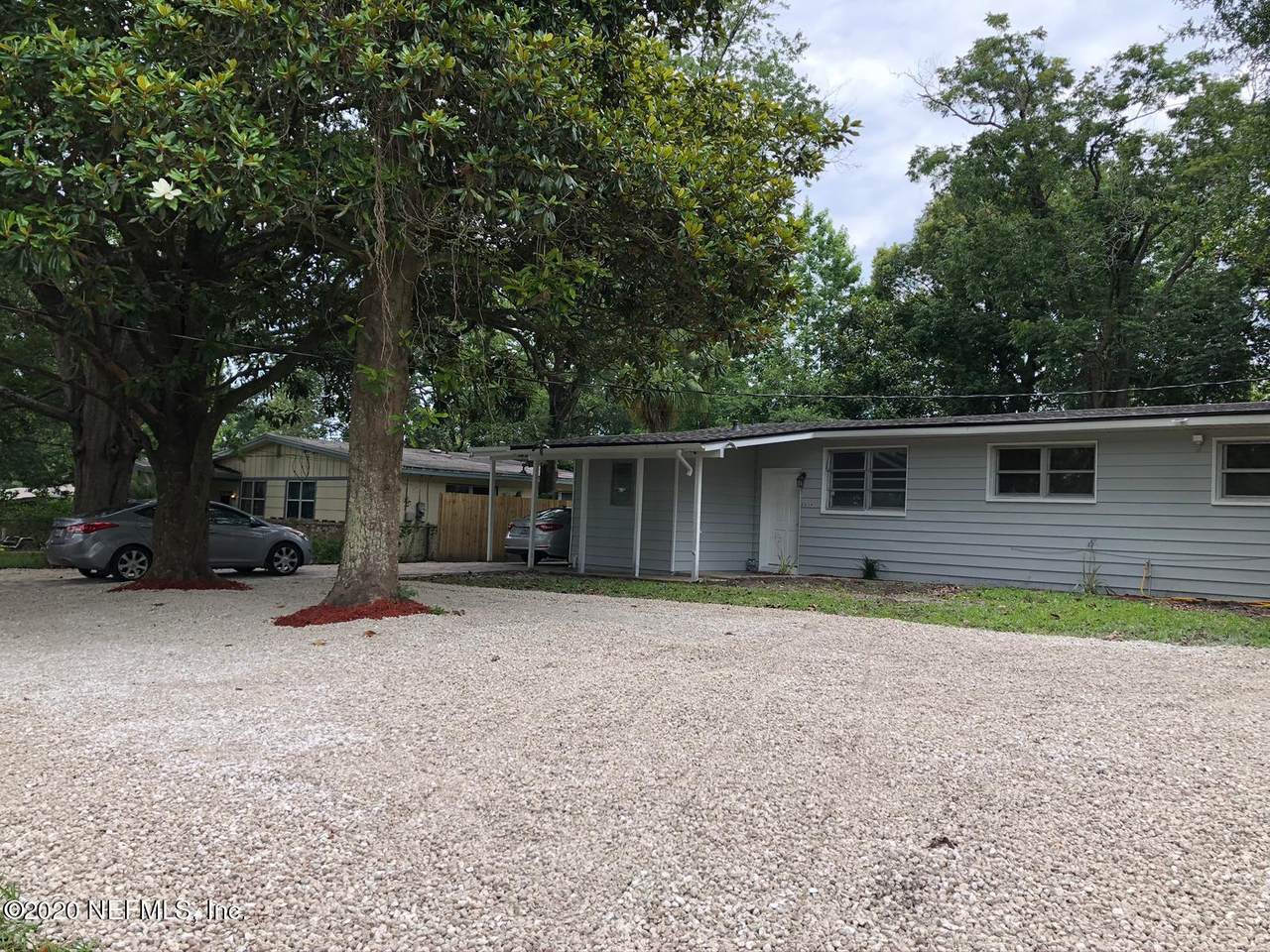 6834 Snow White Dr - Photo 1