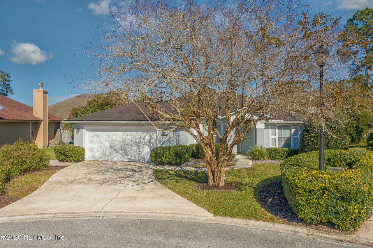 5065 Douglas Creek Dr - Photo 1