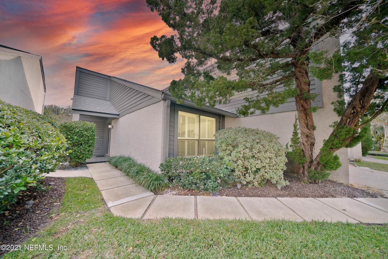 2752 Biarritz Ct - Photo 1