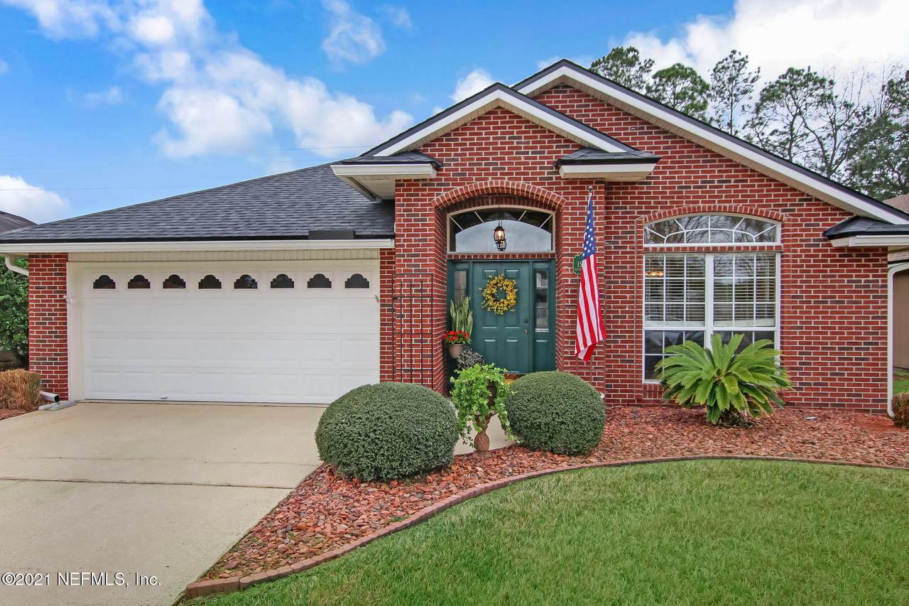 1526 Roseberry Ct - Photo 1