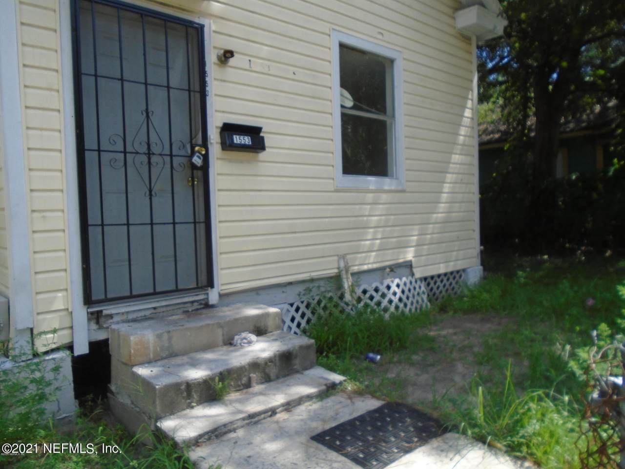 1553 35TH St - Photo 1