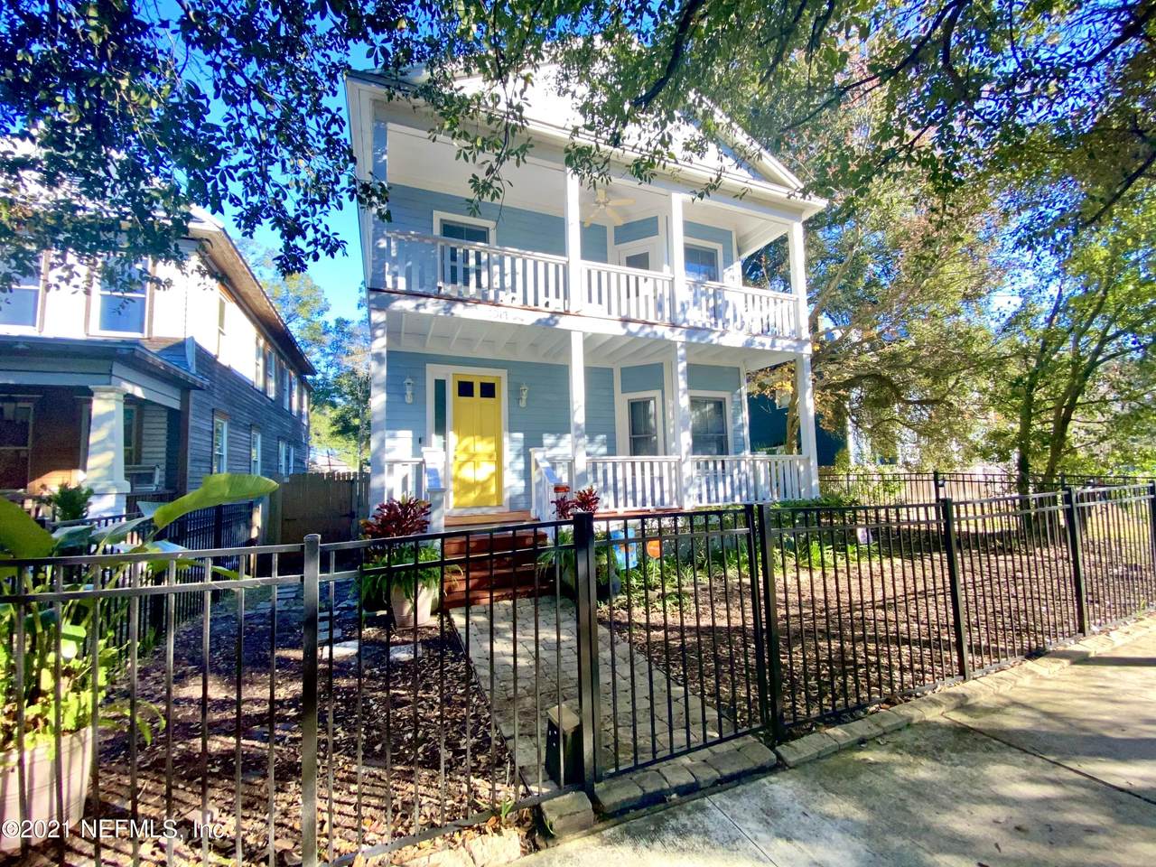 1917 Liberty St - Photo 1