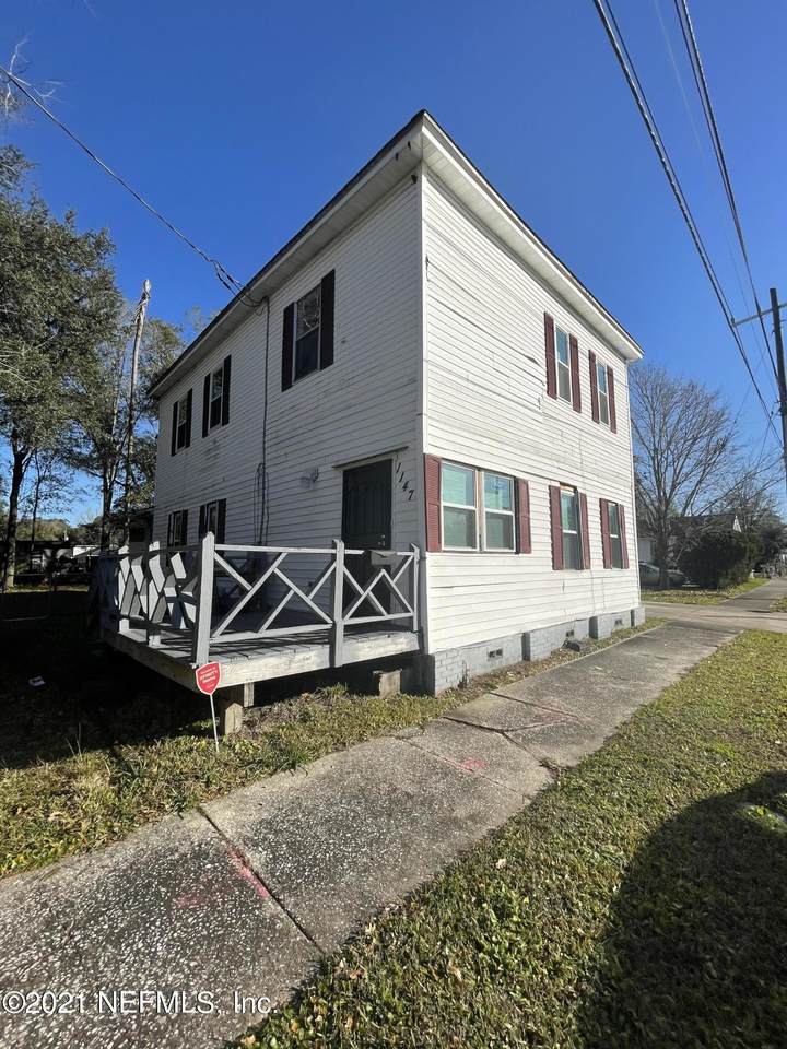1147 21ST St - Photo 1