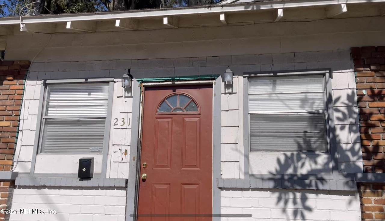 231 18TH St - Photo 1