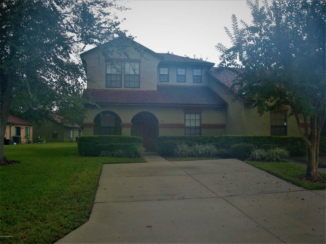 356 Redwood Ln - Photo 1