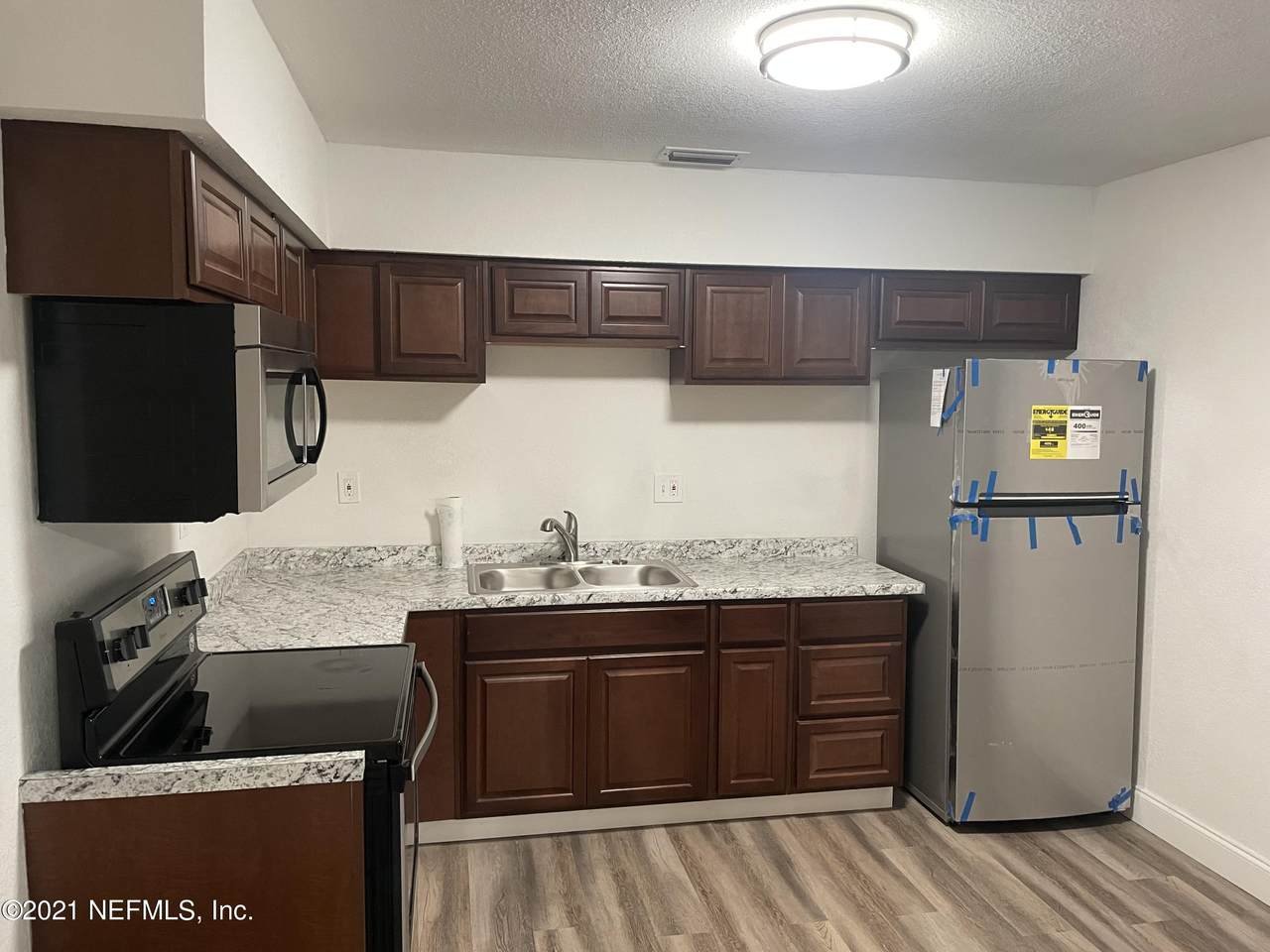 208 Palmetto St - Photo 1