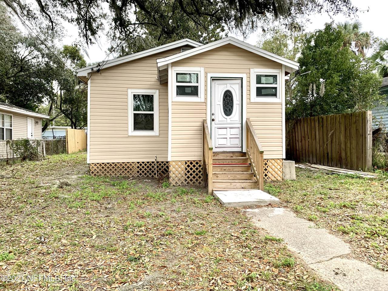 365 Broward St - Photo 1