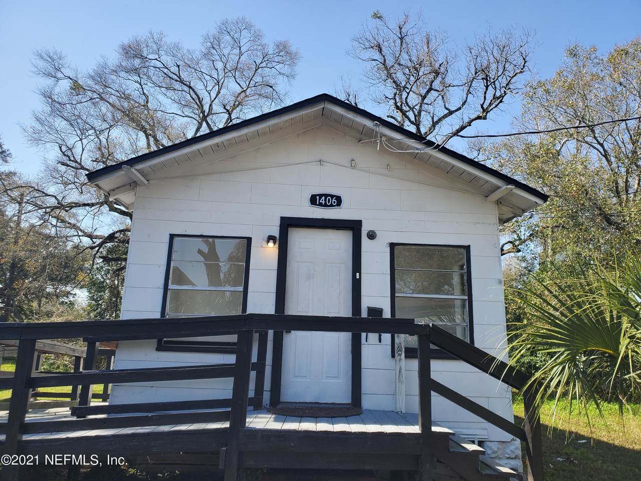 1406 Powhattan St - Photo 1