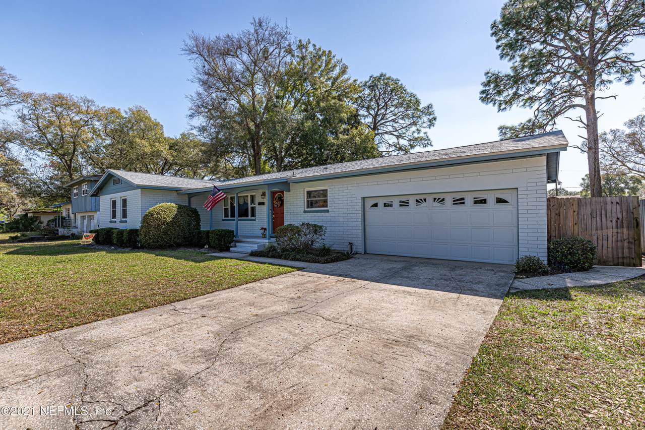 5548 Coppedge Ave - Photo 1