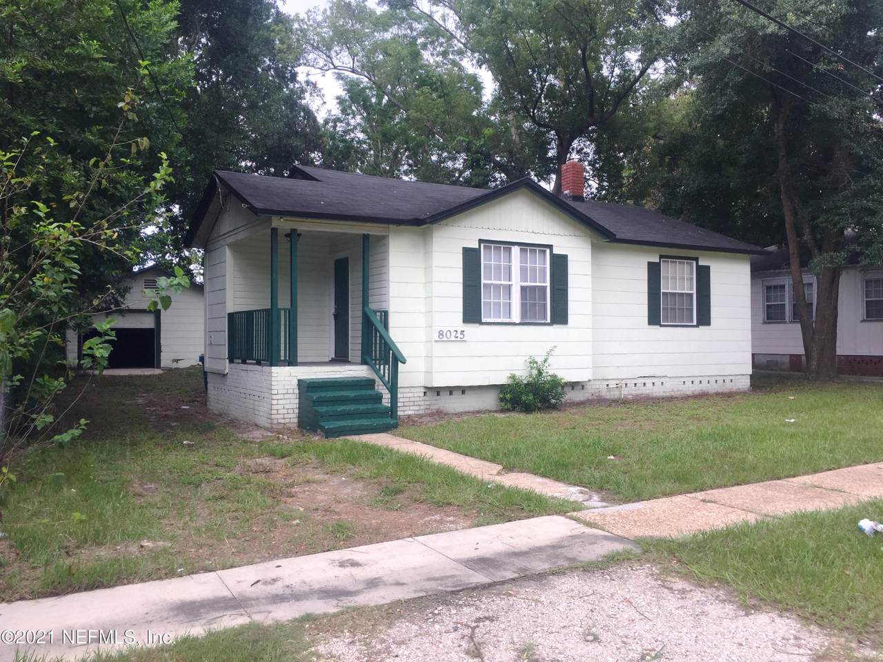 8025 Paul Jones Dr - Photo 1