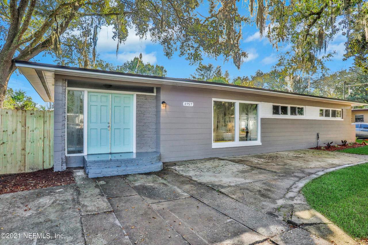 3757 Aldington Dr - Photo 1