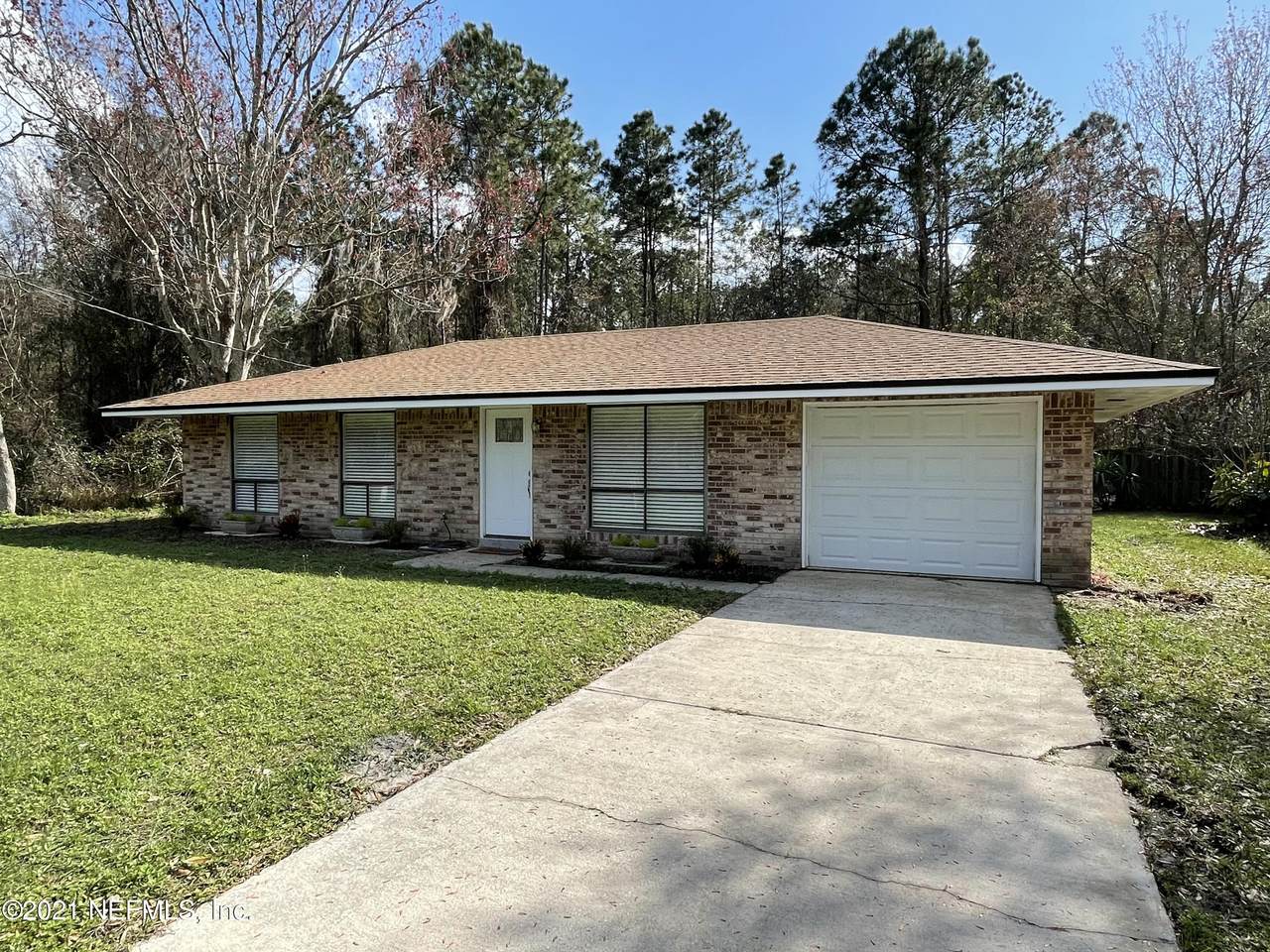 211 Harbor Dr - Photo 1