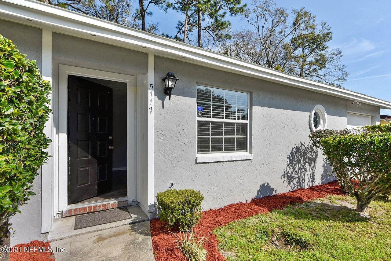 5117 Broken Arrow Dr - Photo 1