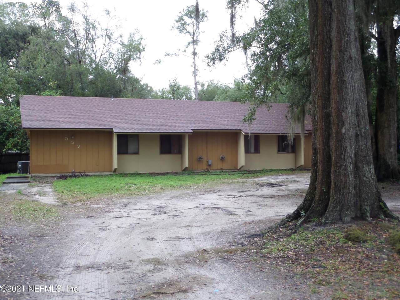 551 Mcintosh Ave - Photo 1