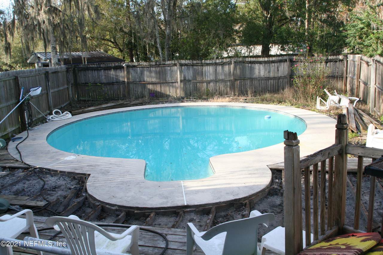 2502 Wallace Dr - Photo 1