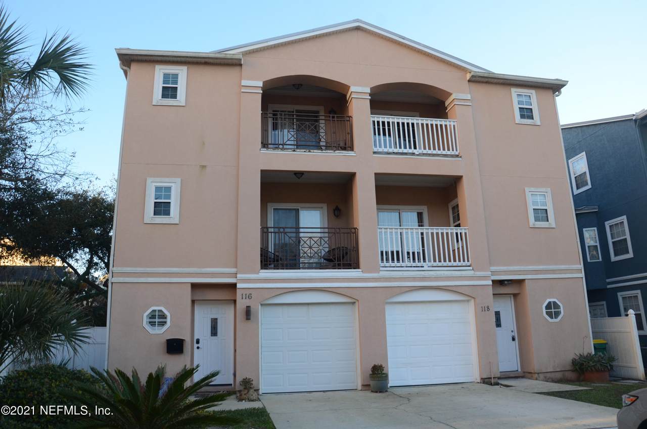118 11TH Ave - Photo 1
