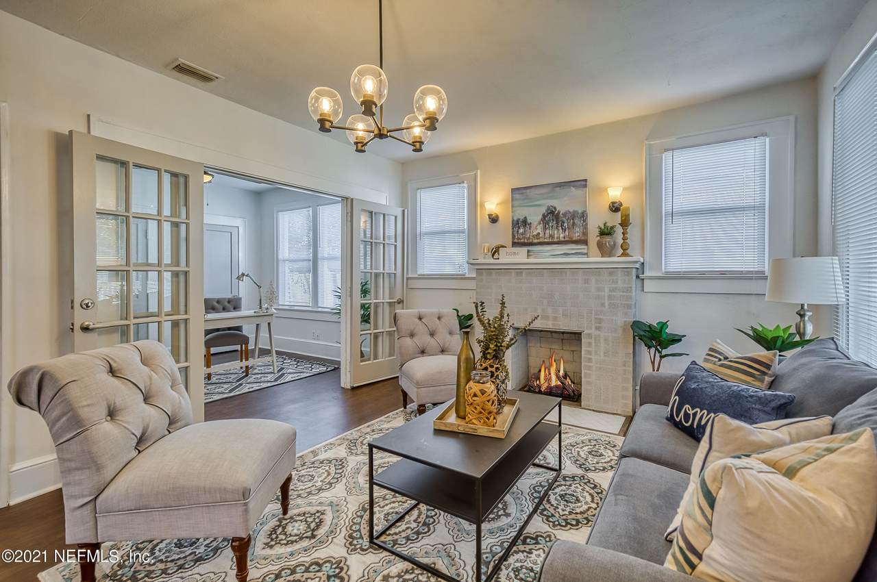 2344 Mark Ave - Photo 1