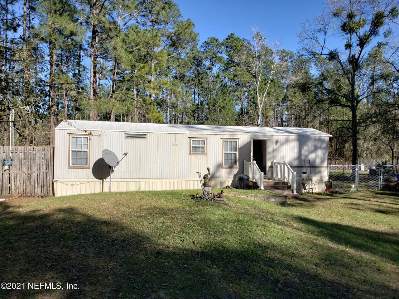 104 Moore Ave - Photo 1