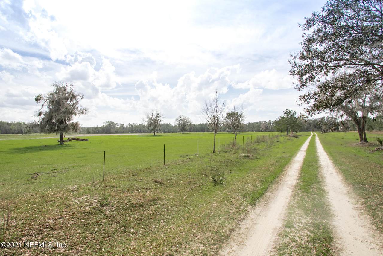 595 Hunter Rd - Photo 1
