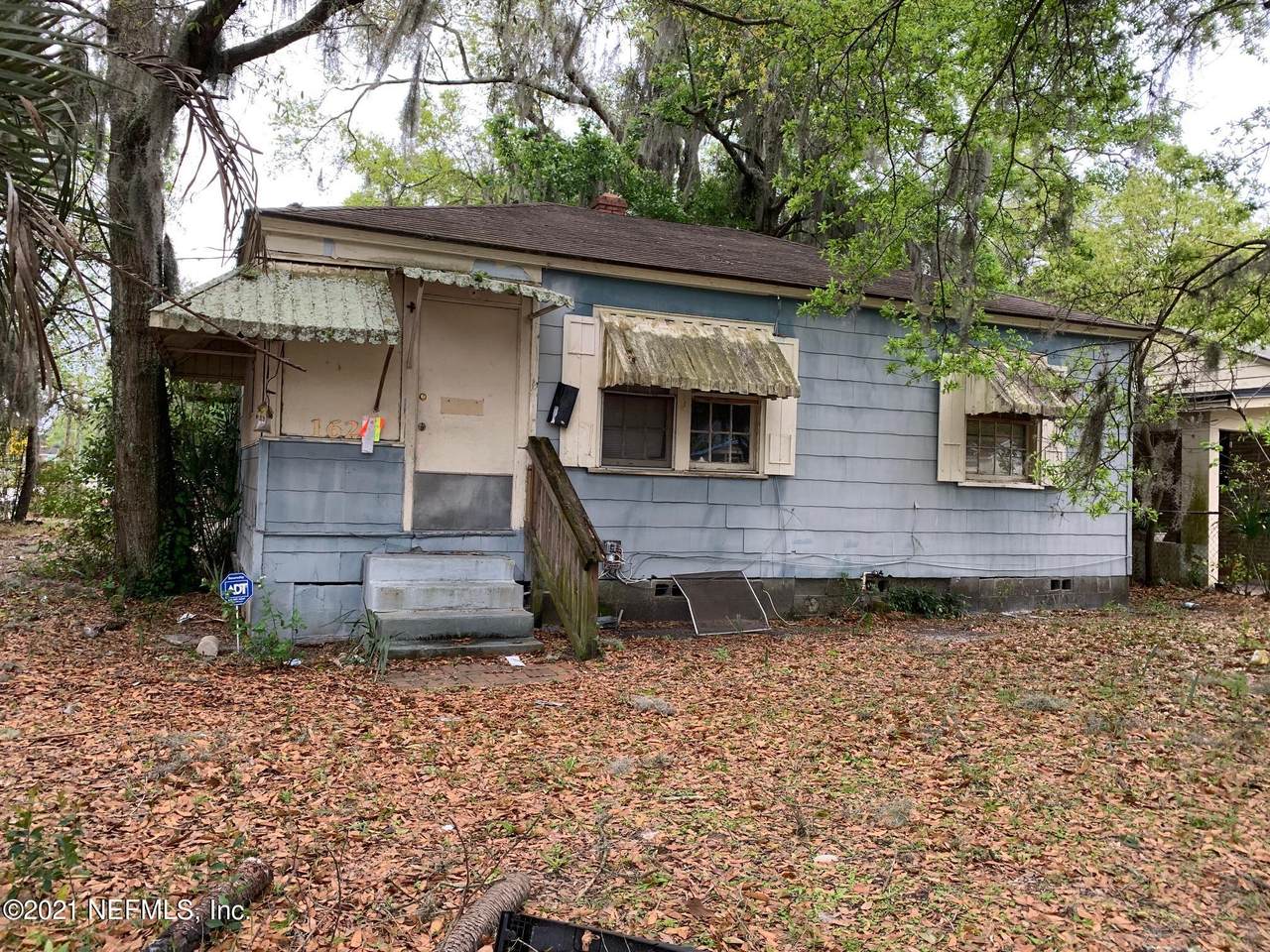 1624 Elizabeth St - Photo 1