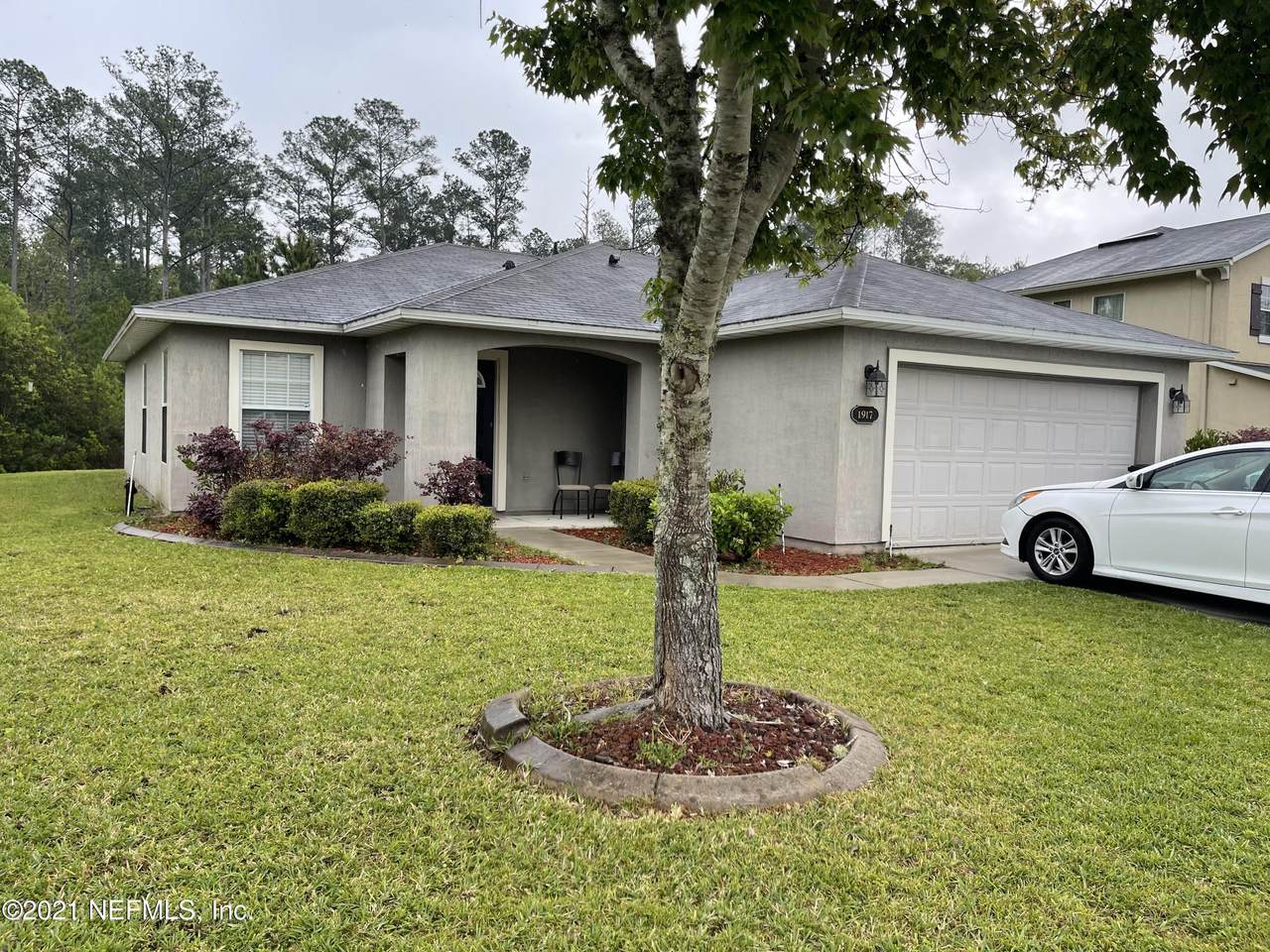 1917 Old Moss Ln - Photo 1