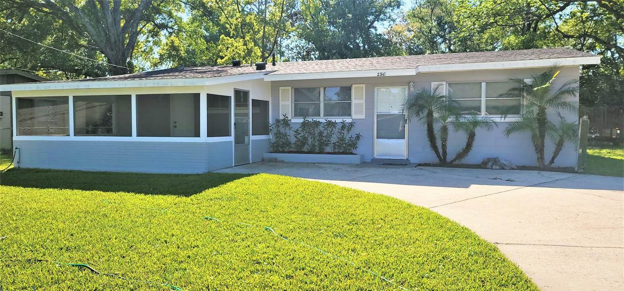 2310 Burpee Dr - Photo 1