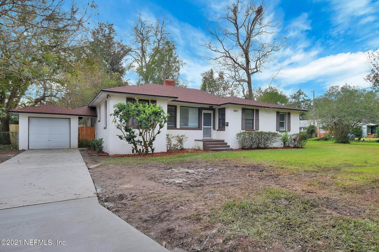 1047 Brierfield Dr - Photo 1