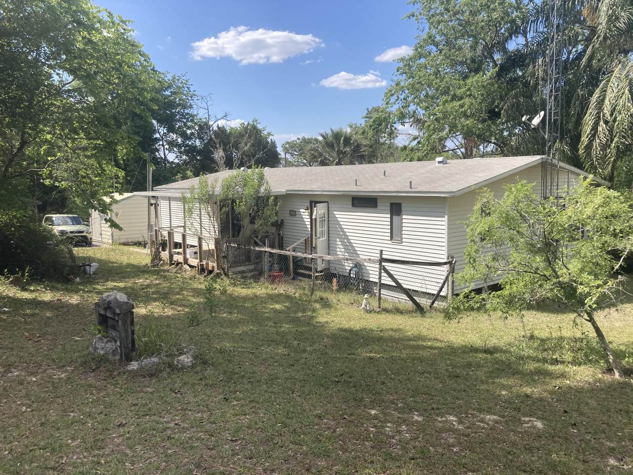 611 Union Ave - Photo 1