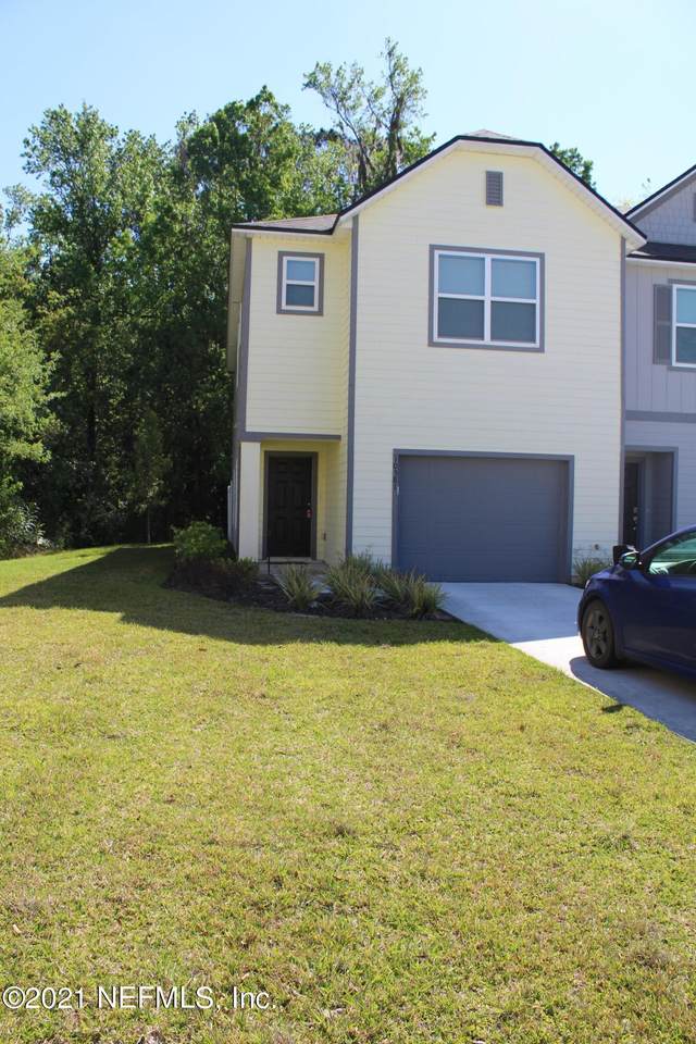 10581 Maidstone Cove Dr - Photo 1