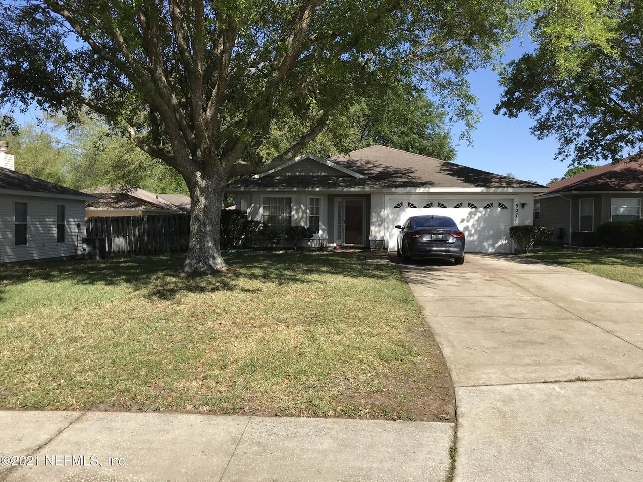 527 Chancellor Dr - Photo 1