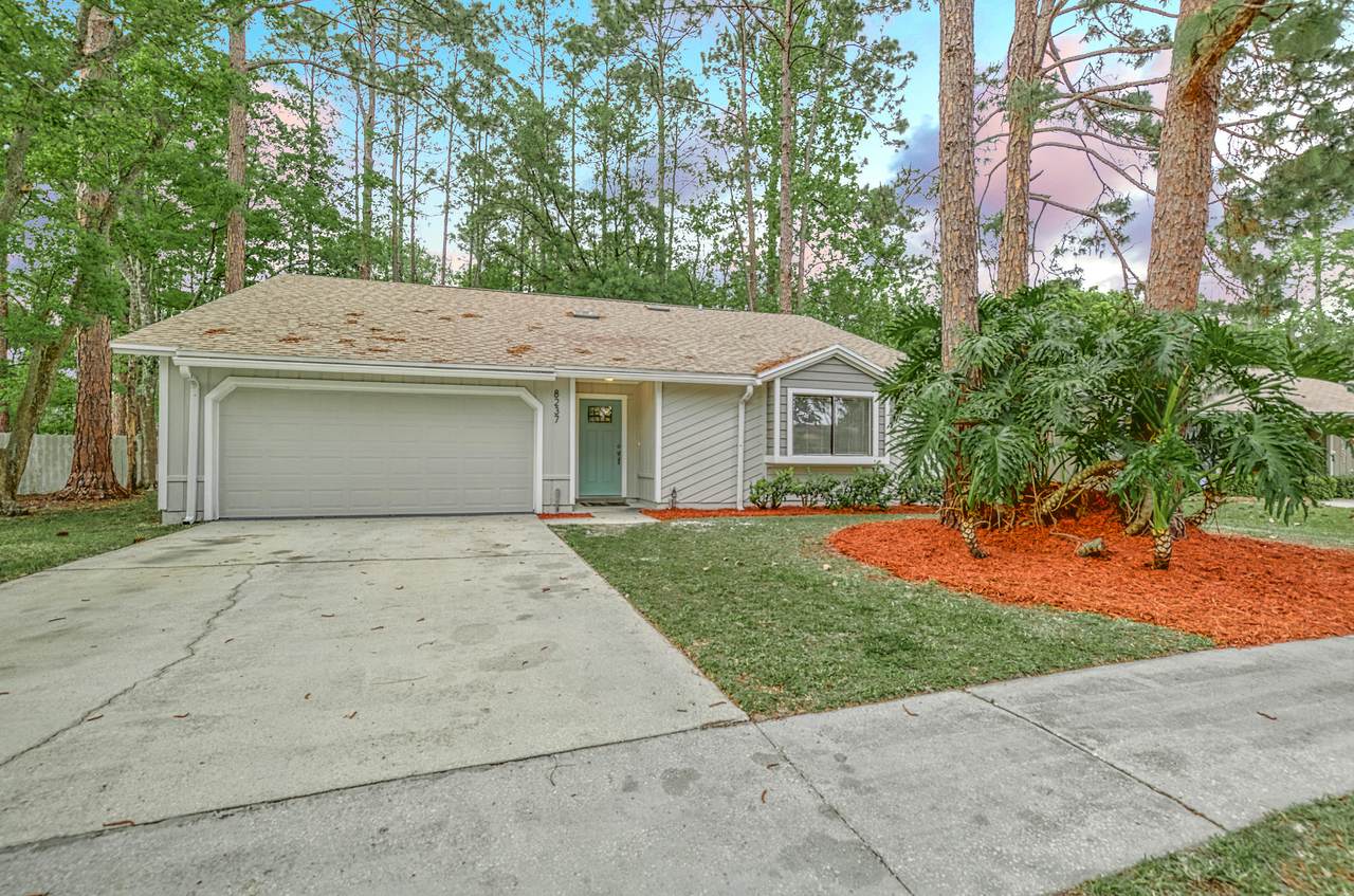 8237 Crosswind Rd - Photo 1