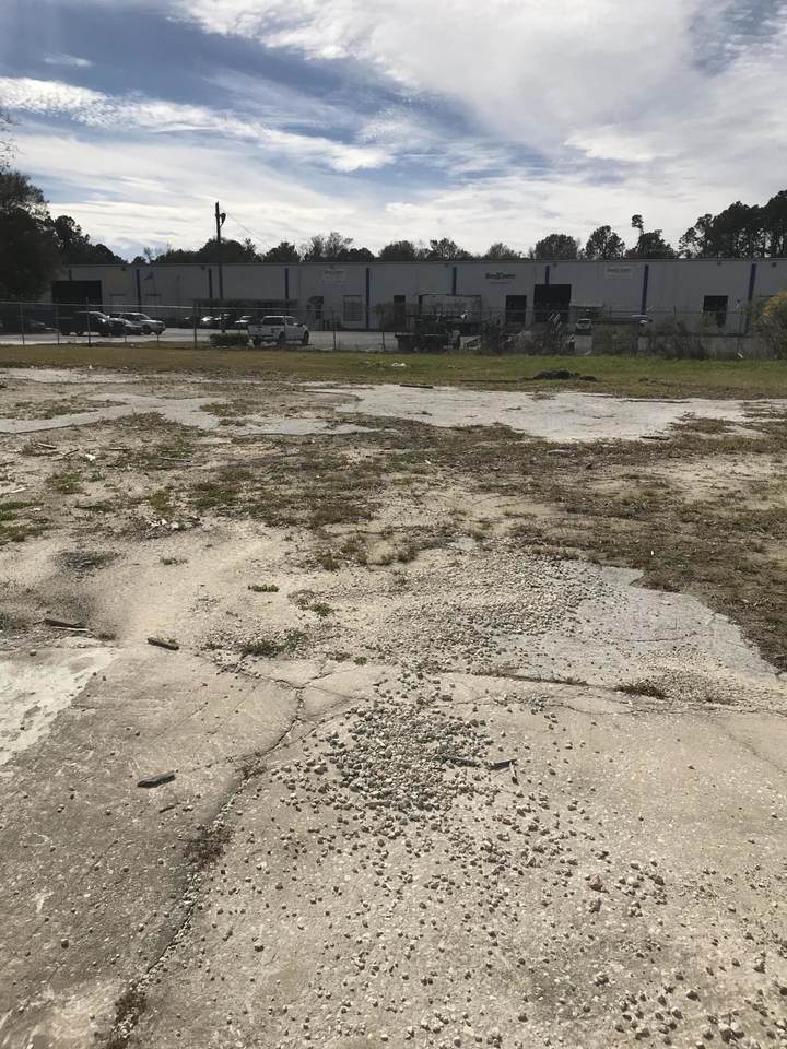 5238 New Kings Rd - Photo 1