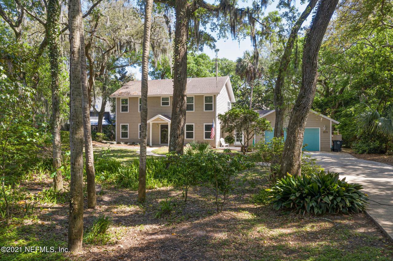 1815 Hickory Ln - Photo 1