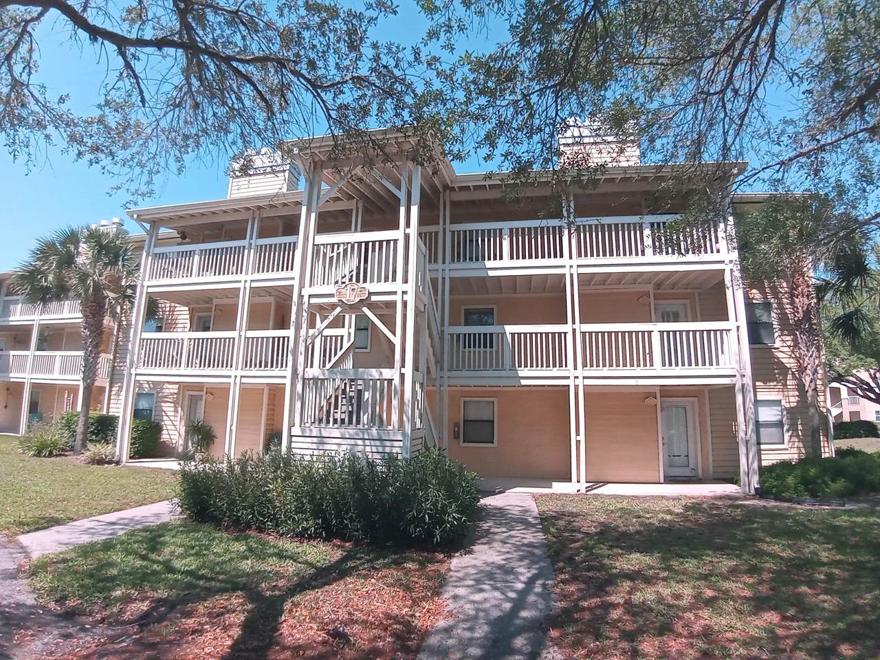 100 Fairway Park Blvd - Photo 1
