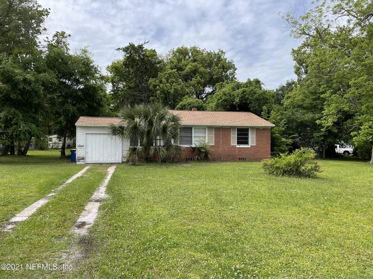 8258 Lexington Dr - Photo 1