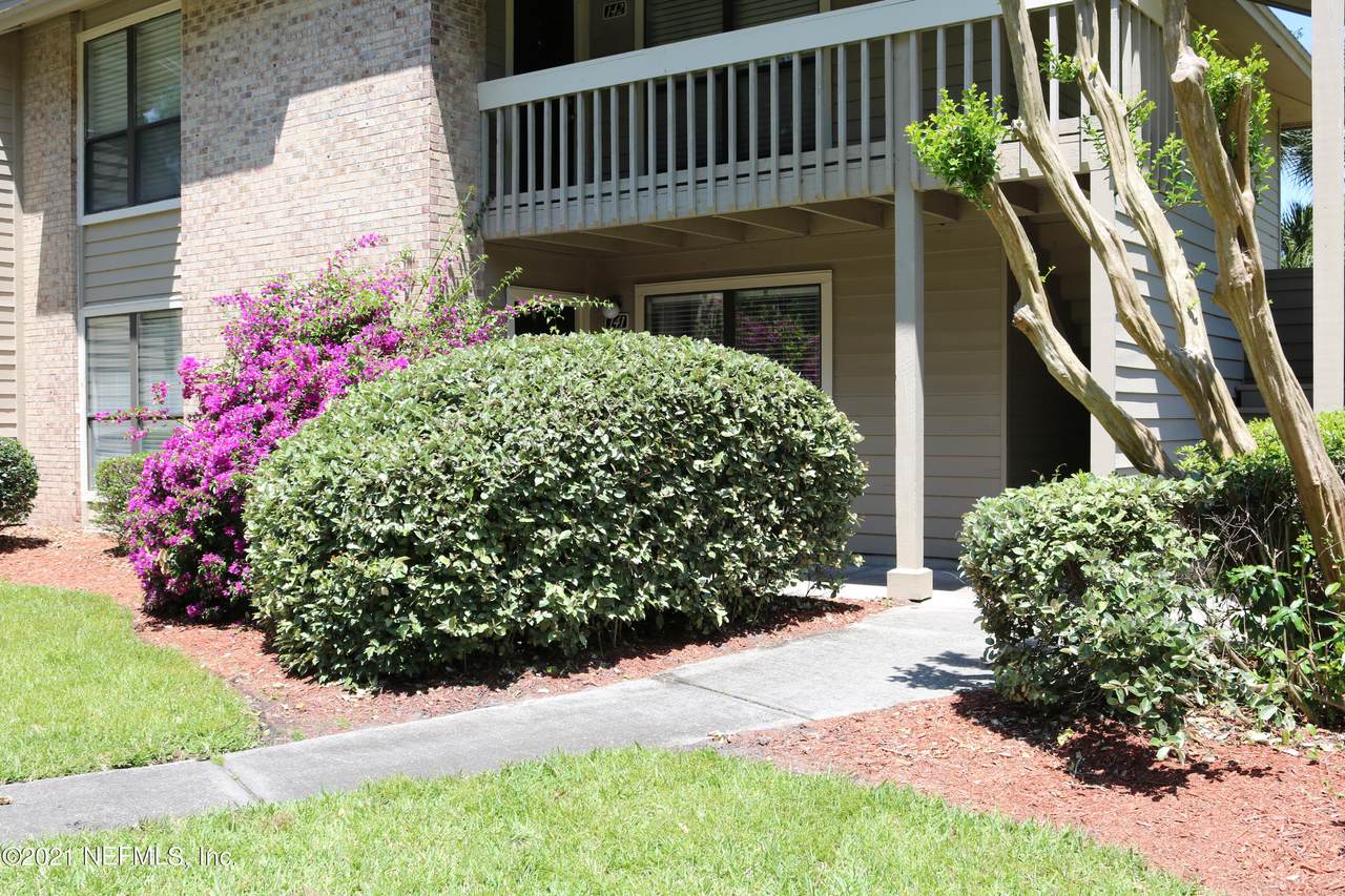 10200 Belle Rive Blvd - Photo 1
