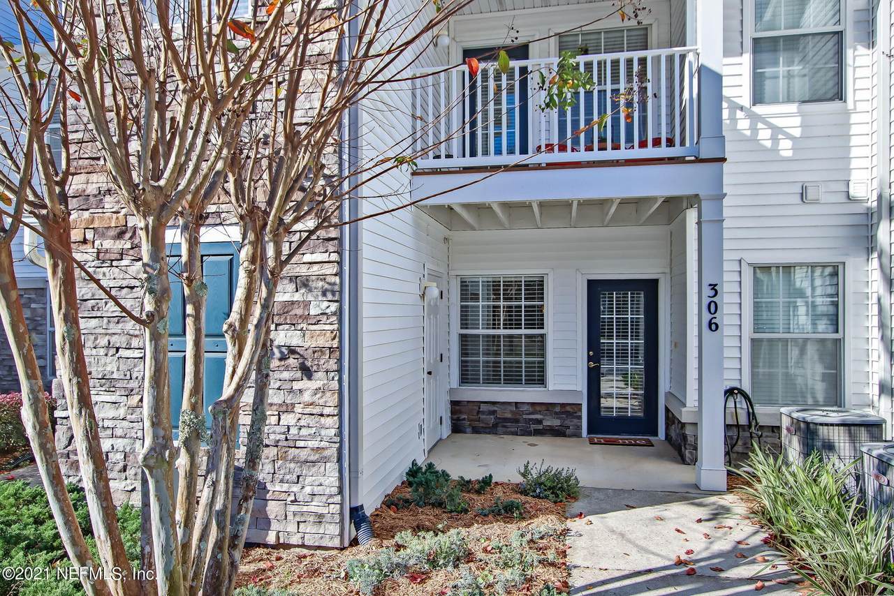 2200 Marsh Hawk Ln - Photo 1