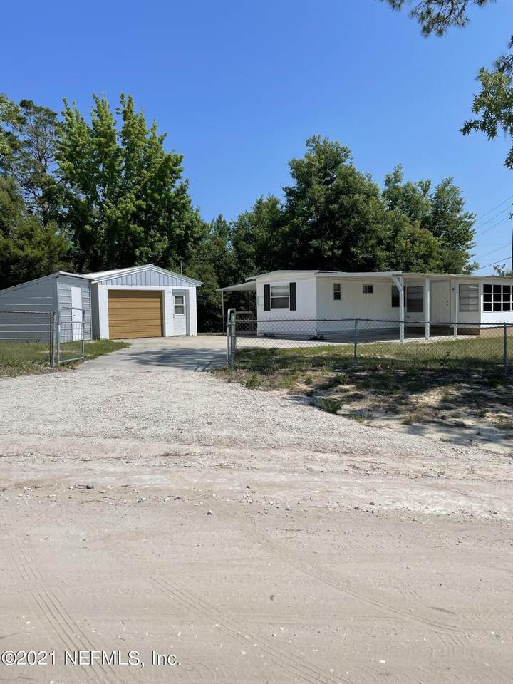 501 Lakeview Trl - Photo 1