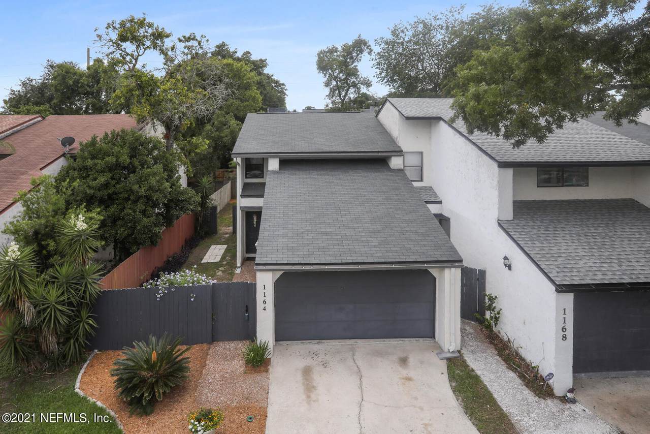 1164 Romaine Cir - Photo 1