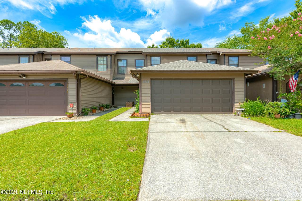 3916 Stillwood Dr - Photo 1
