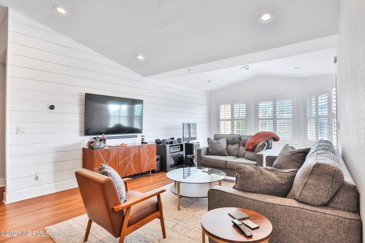 13810 Sutton Park Dr - Photo 1