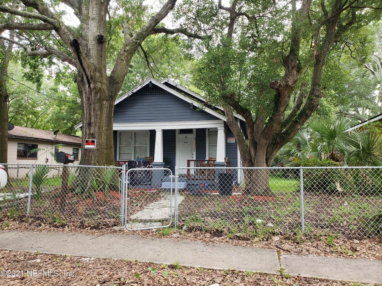 3916 Lee St - Photo 1